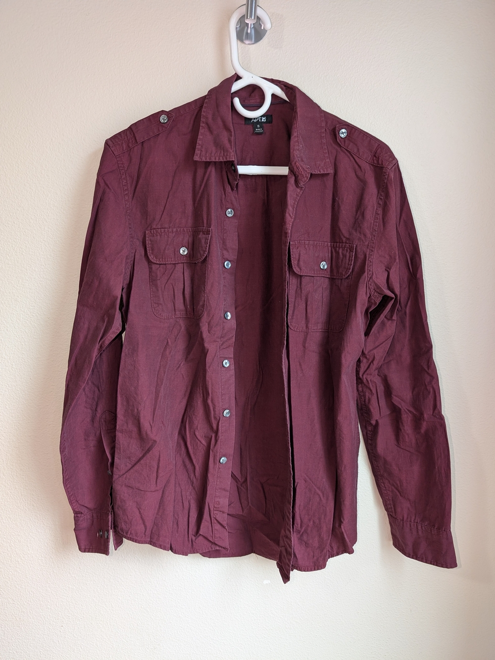 Apt. 9 Men’s Maroon Button Up Size Small